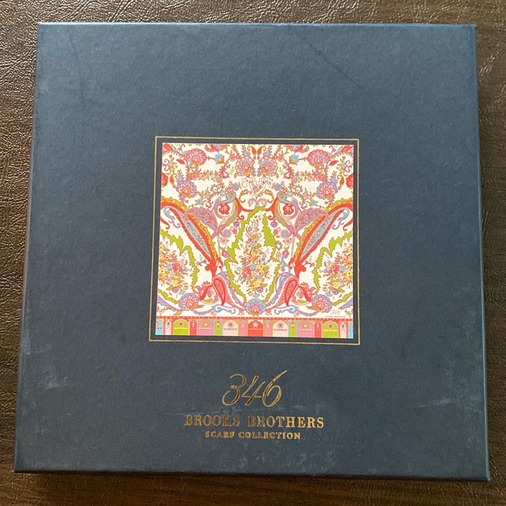 Beautiful (New w/tags) Brooks Brothers Silk Scarf